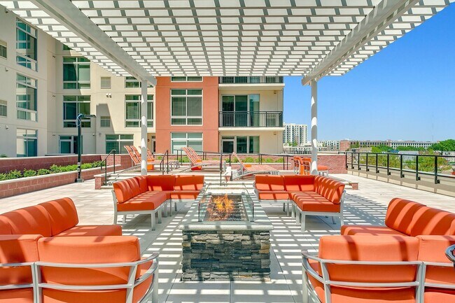 Photo - NV @ Harbor Point