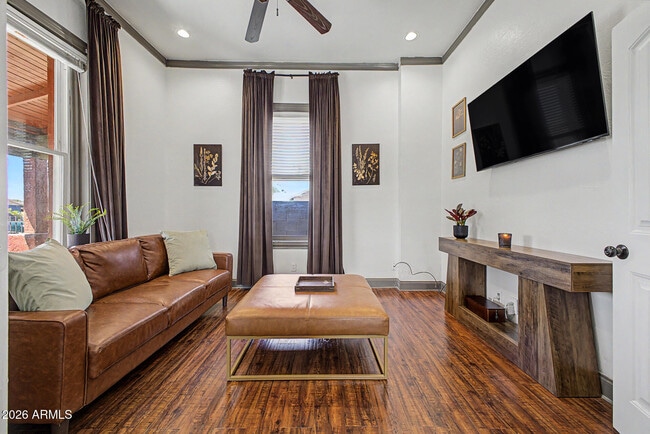 Photo - 1150 E Pierce St