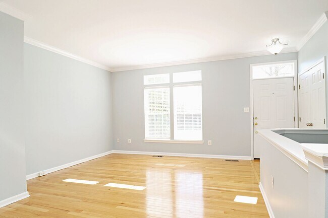 Photo - Spacious Pantops Townhome – Convenient, Pet-Friendly Living