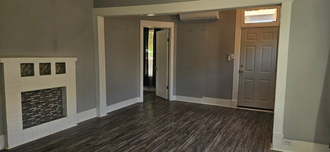 Photo - 3 Bedroom 1 Bath home in north Spokane with plenty off off street parking
