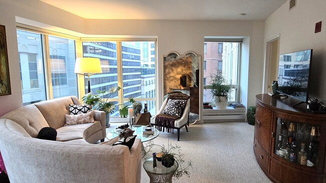 Photo - 57 E Delaware Pl Unidad 1304