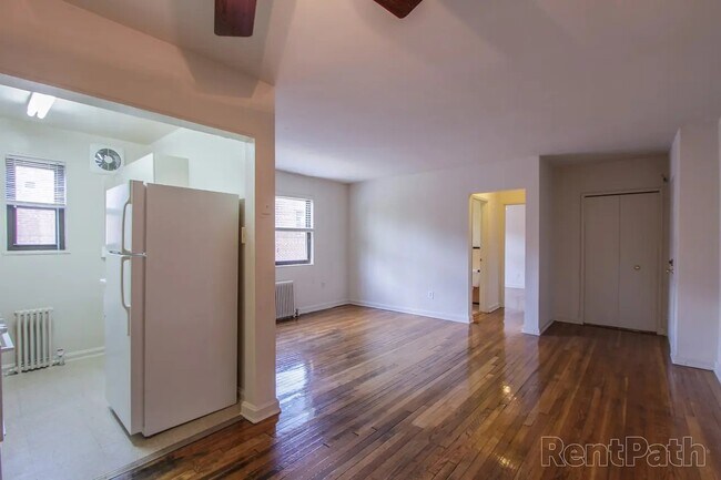 6713 14th St. Apartments