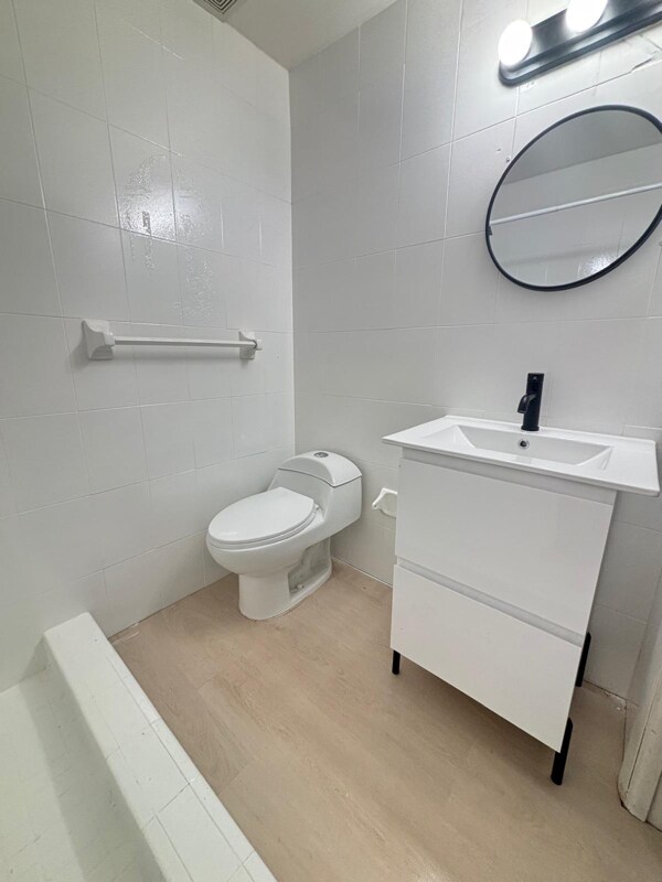 Photo - 2035 NW 26th St Unit 2