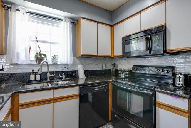 Photo - 8329 Founders Woods Way