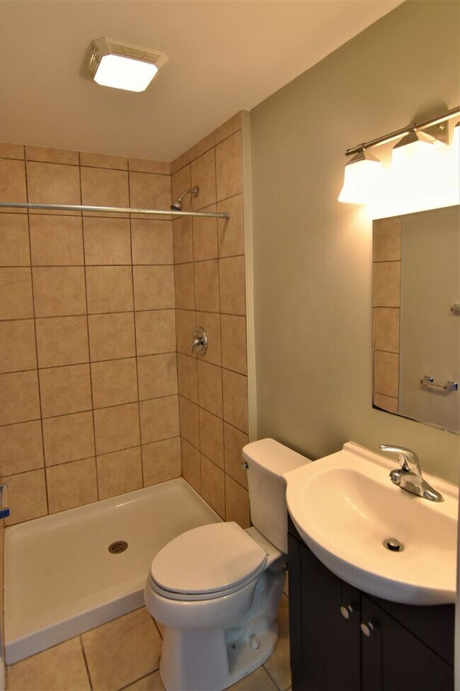 33 James St Unit 2