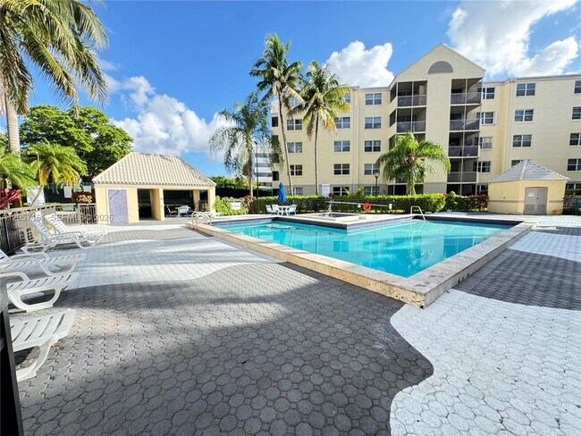 Photo - 8205 Lake Dr Unit 401