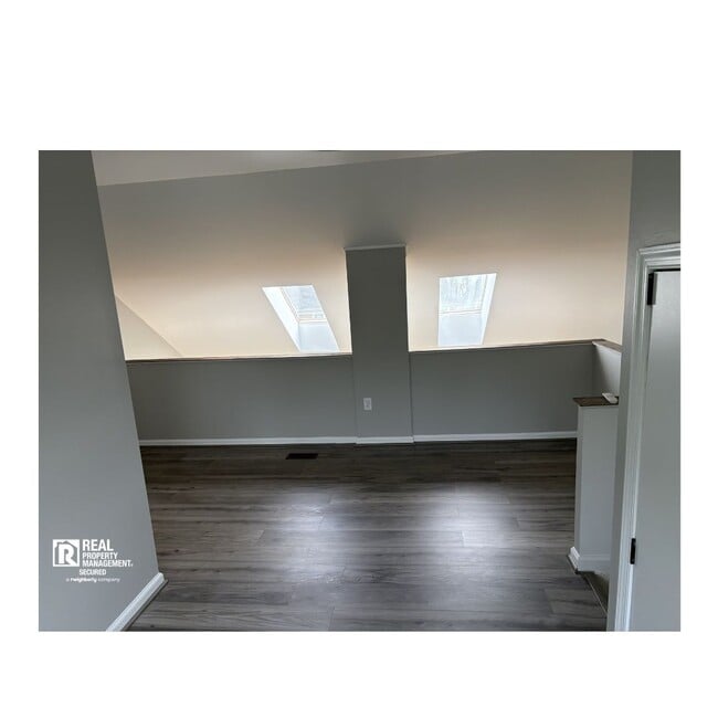 Photo - 1346 Riverwood Way