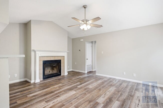 Photo - 13305 Waverly Ct Unit A