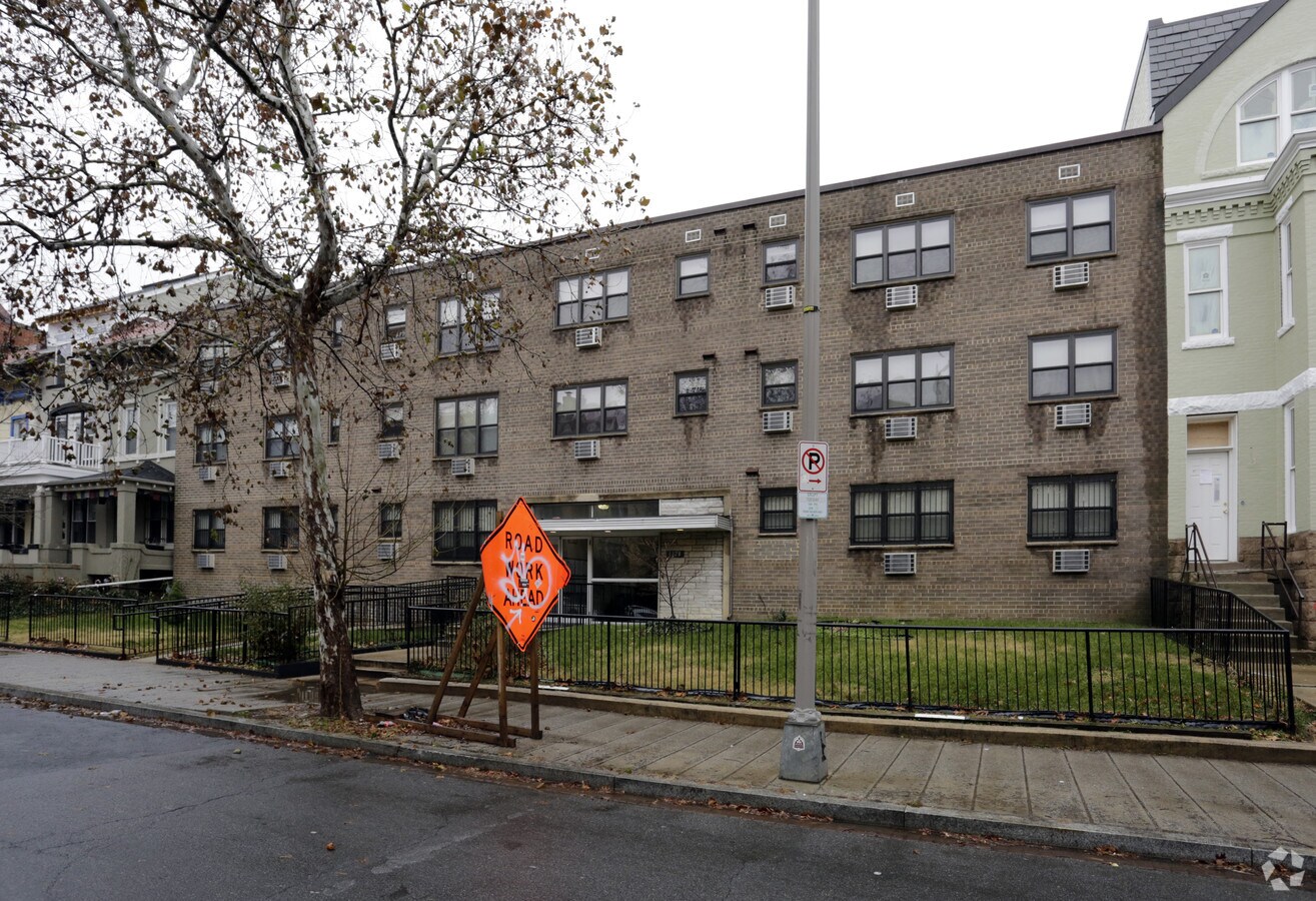 Photo - 1428 Euclid St NW