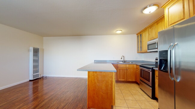 Photo - 590 Ralston Ave Unit 2