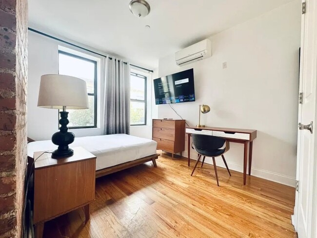 Furnished room/NOT APARTMENT