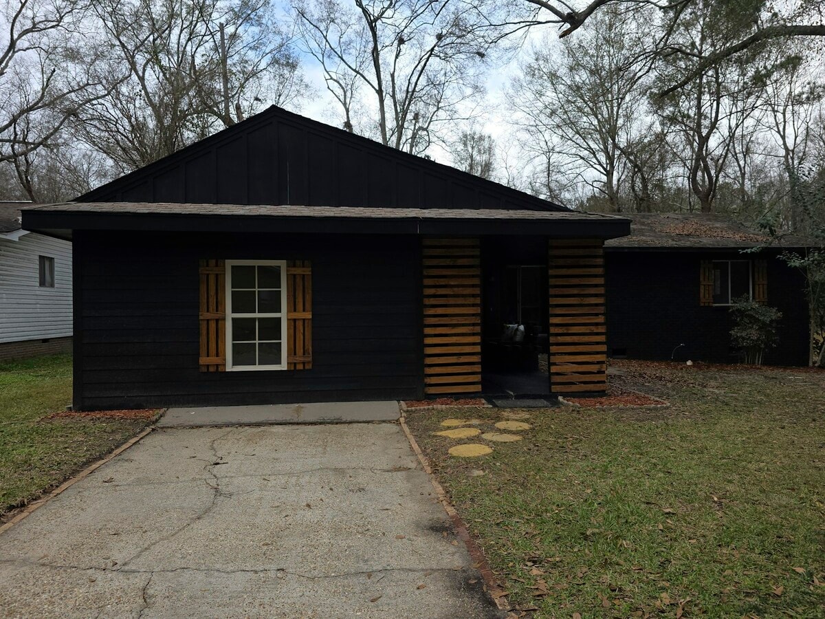 Photo - 2815 Hillside Dr