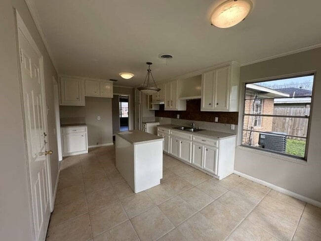 Photo - 205 W Rittenhouse St