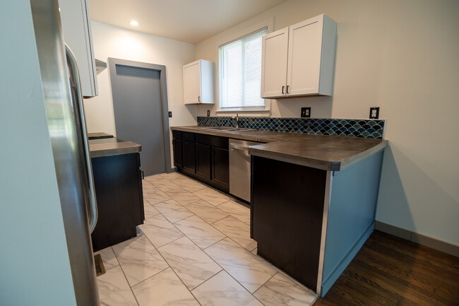 Photo - 2045-1 Calvert St Unidad Floor 1