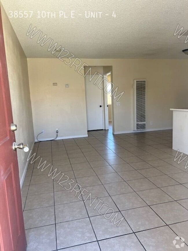 Building Photo - 38557 10th St E Unit 4 Rental