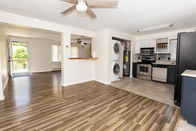 Photo - 427 Dogwood Dr