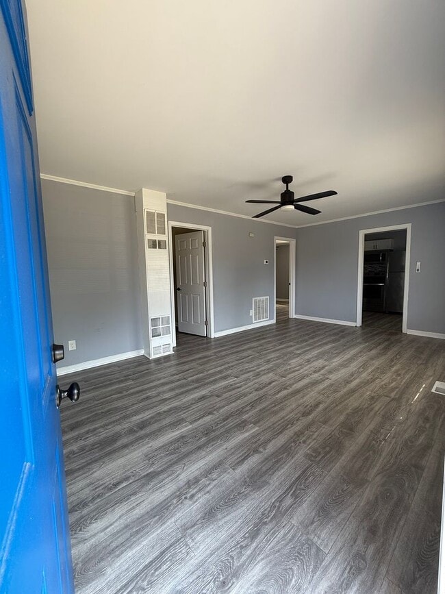 Photo - 2913 Skyline Rd