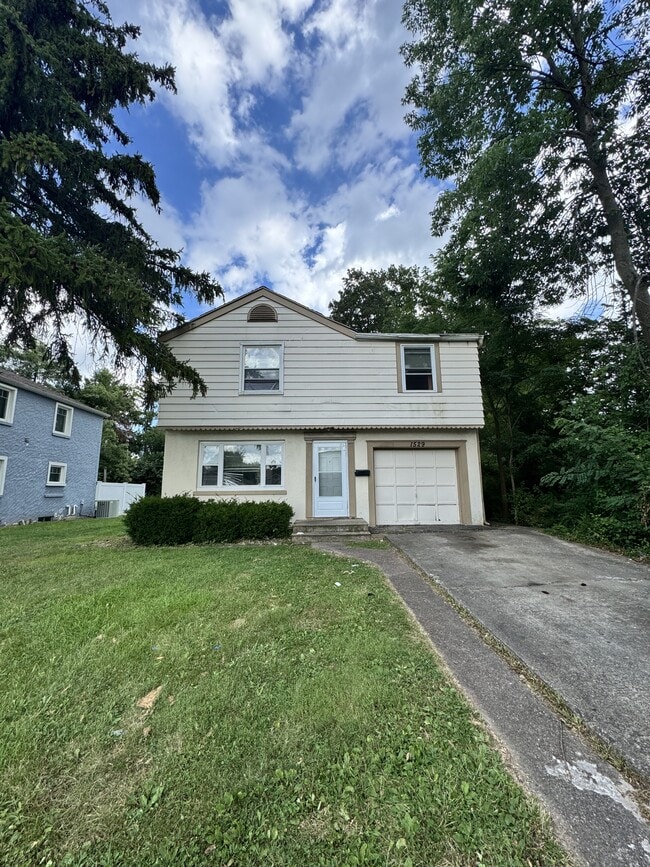 Building Photo - 1529 2nd St Rental