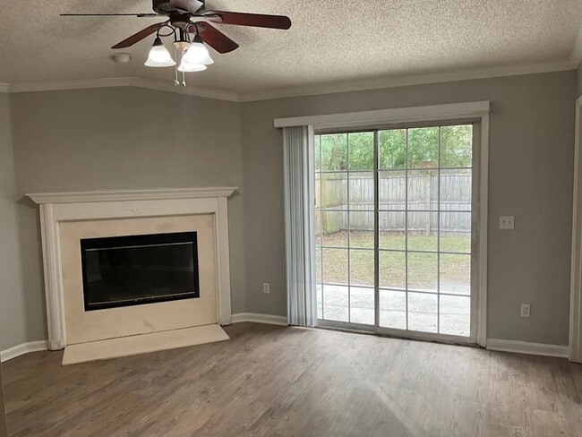 Photo - 3853 Autumn Leaf Ct