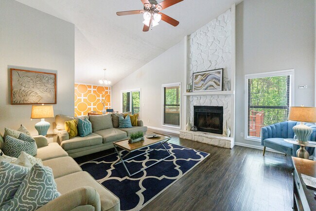 Photo - 1218 Millstream Trail NW