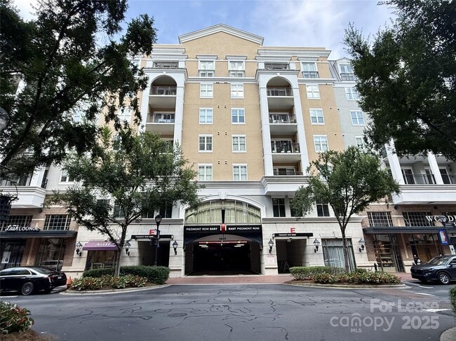 Building Photo - 4625 Piedmont Row Dr Unit 615 Rental