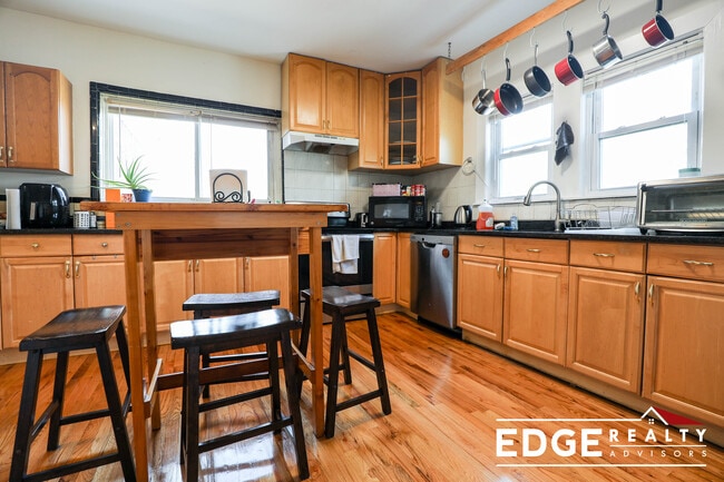 Photo - 38 Lawton St Unit 1