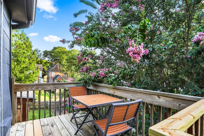 Photo - 66 Howell St NE