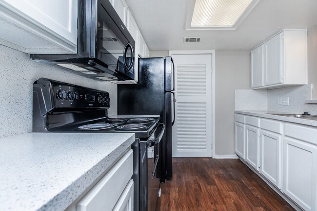Plano Park Townhomes
