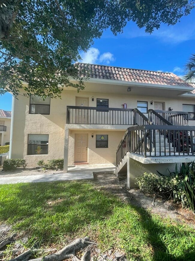Building Photo - 6844 Palmetto Cir S Unit 201