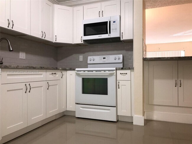 Photo - 3100 Riverside Dr Unit 108