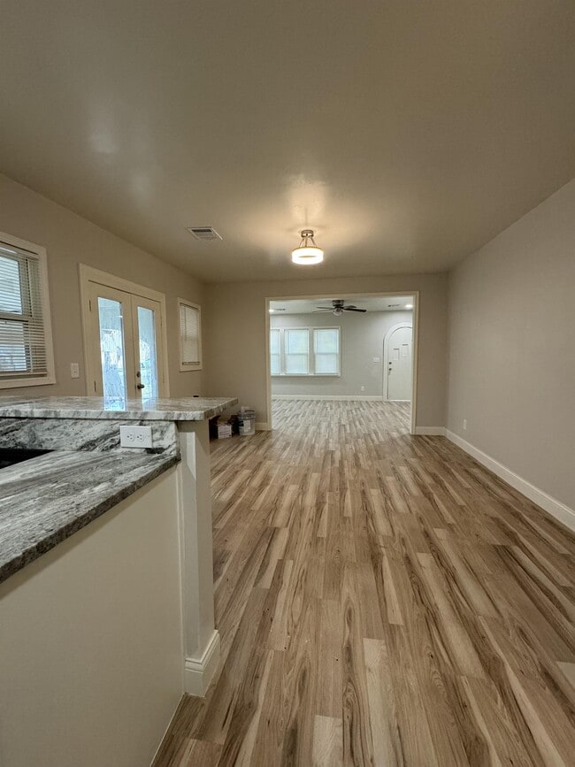 Photo - 2030 S Hayden St