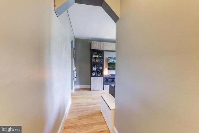 Building Photo - 1363 K St SE Unit 201