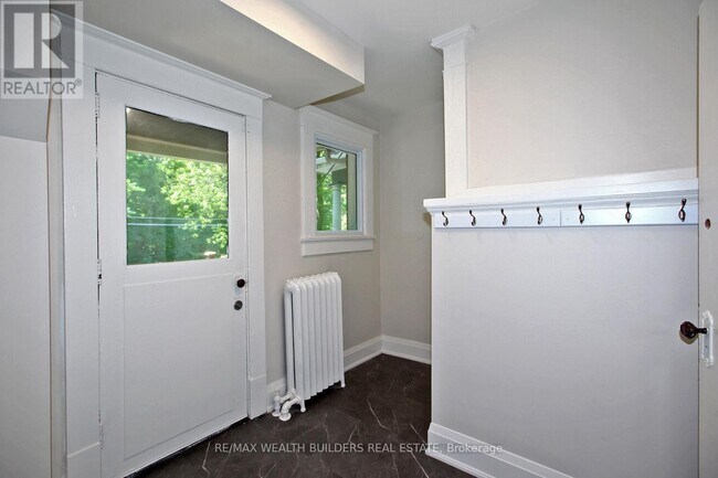 Photo - 163 Parkside Dr