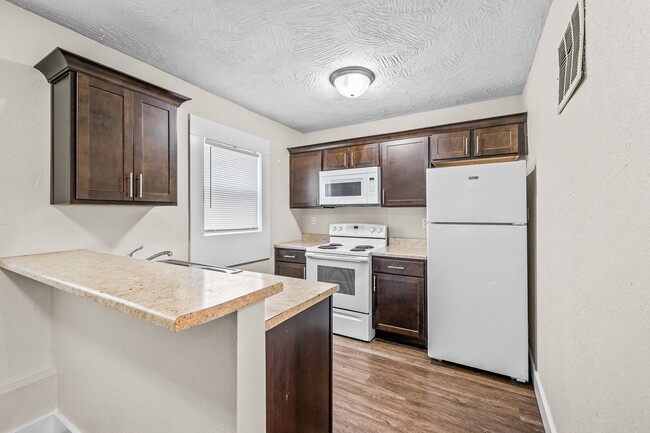 Building Photo - 714 S Thomas Ave Unit 714 S. Thomas Ave Unt A Rental