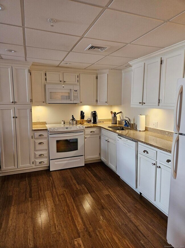 Photo - 100C Danbury Rd Unidad 1H