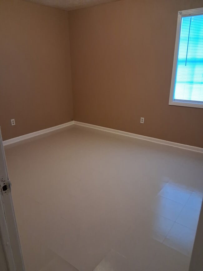 457 Otis Dr Unit 1
