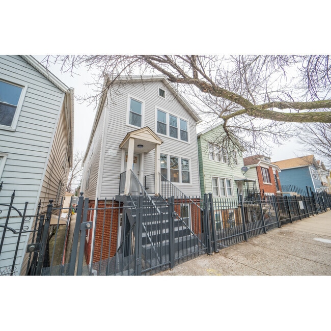Building Photo - 1838 W 21st Pl Rental