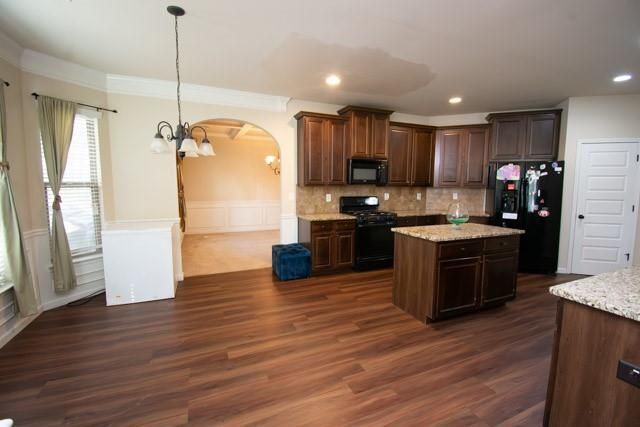 Photo - 250 Sylvan Loop