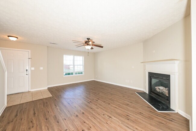 Photo - 86 Springbottom Dr SE