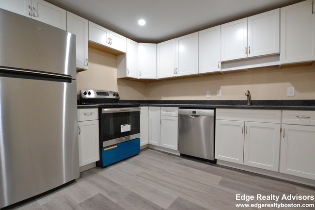 Photo - 65 Bennett St Apartments Unit 2