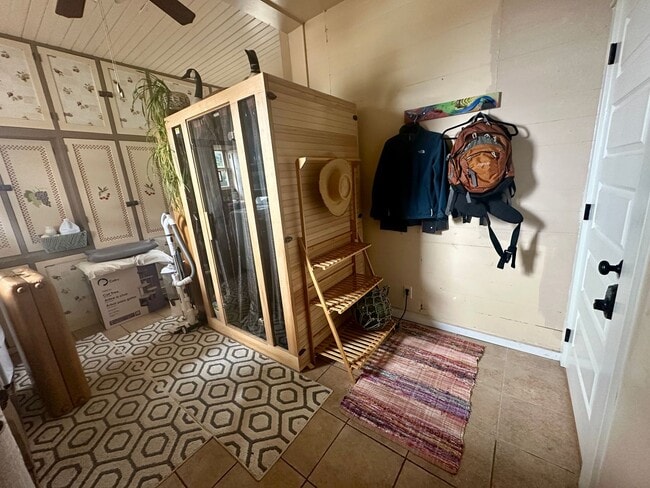 Photo - Furnished 2 bedroom Craftsman Apartment