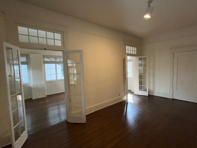 Living Room opens to Sunroom - 18 Avery Dr NE Unit Apartment#1