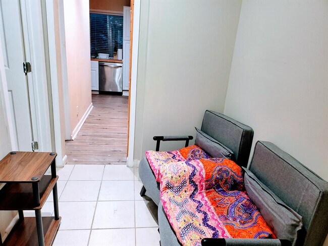 Photo - 10045 Woodland Village Dr Unit B