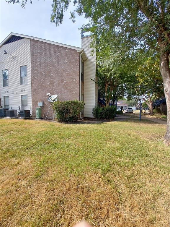 Photo - 3900 Woodchase Dr Condo Unit 133