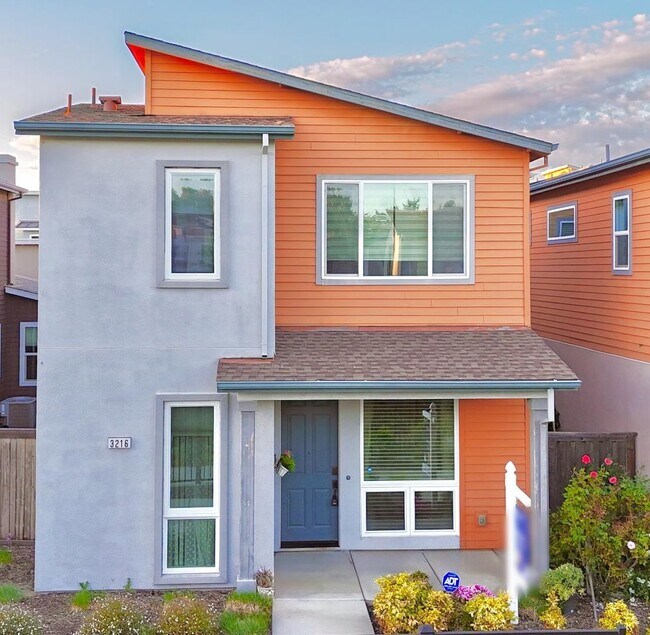 Building Photo - 3 Bedroom, 2 Bathroom, 1890 sqft. Home in Davis for Rent