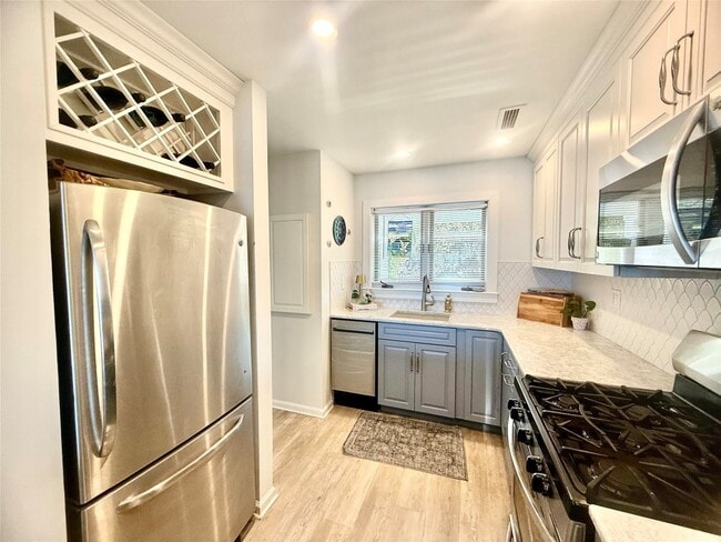 Photo - 10 Peninsula Dr Unit 8
