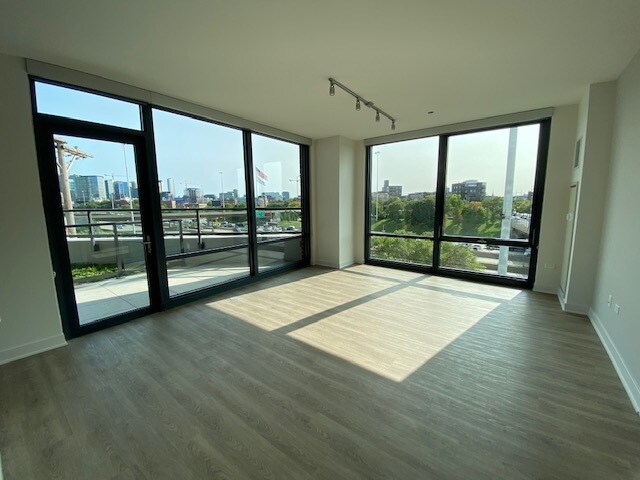 Photo - 712 N Aberdeen St Unidad 1