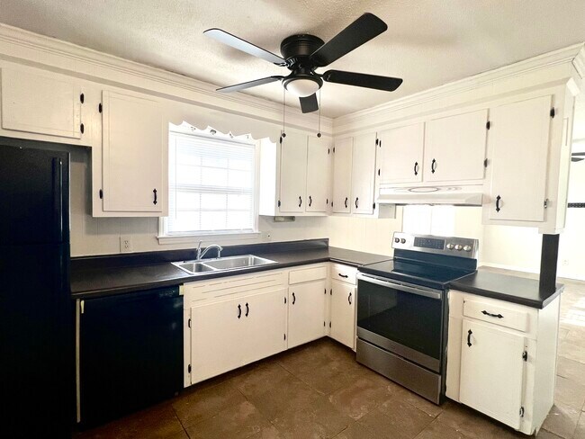 Photo - 1609 Alpha Ct