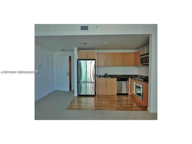 Photo - 300 S Biscayne Blvd Unit T-2903
