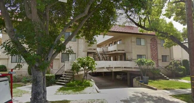 Photo - 1241 Mariposa St